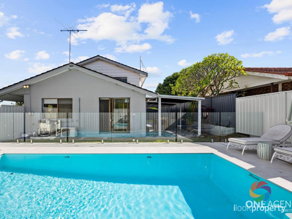 16 PEPPIN ST, DURACK, QLD 4077
