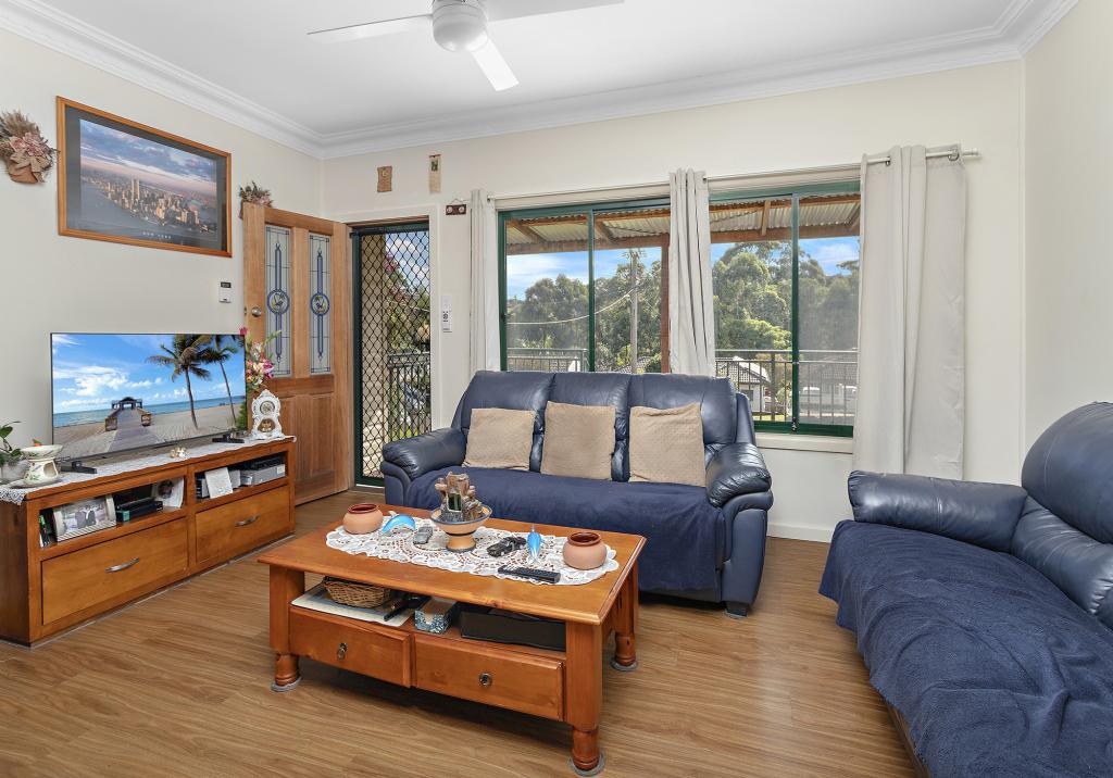 22 Denise St, Lake Heights, NSW 2502