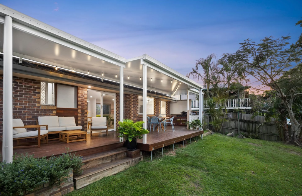 19 Zinnea St, Elanora, QLD 4221