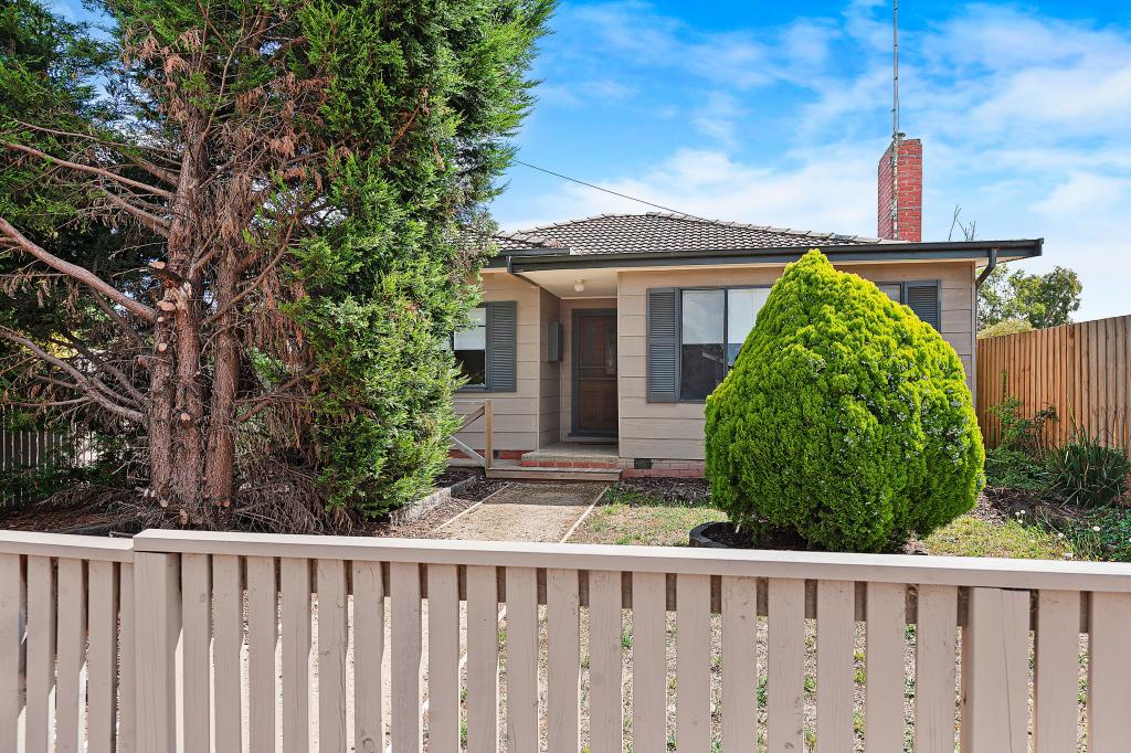 10 Rowlands St, Sebastopol, VIC 3356