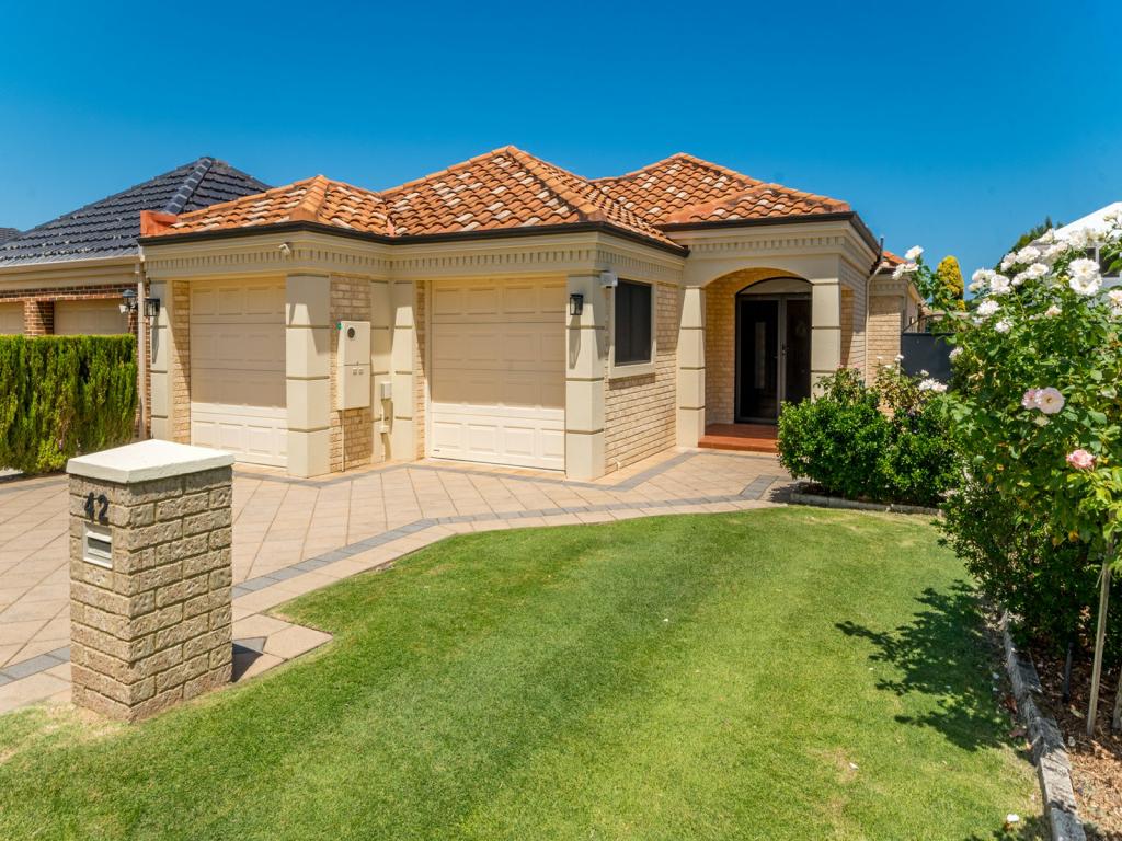 42 Strickland Rd, Ardross, WA 6153