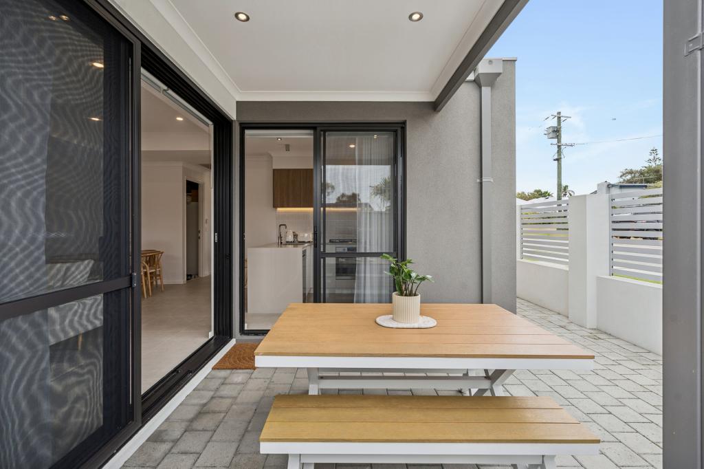 1/8 Koombana Way, Kallaroo, WA 6025