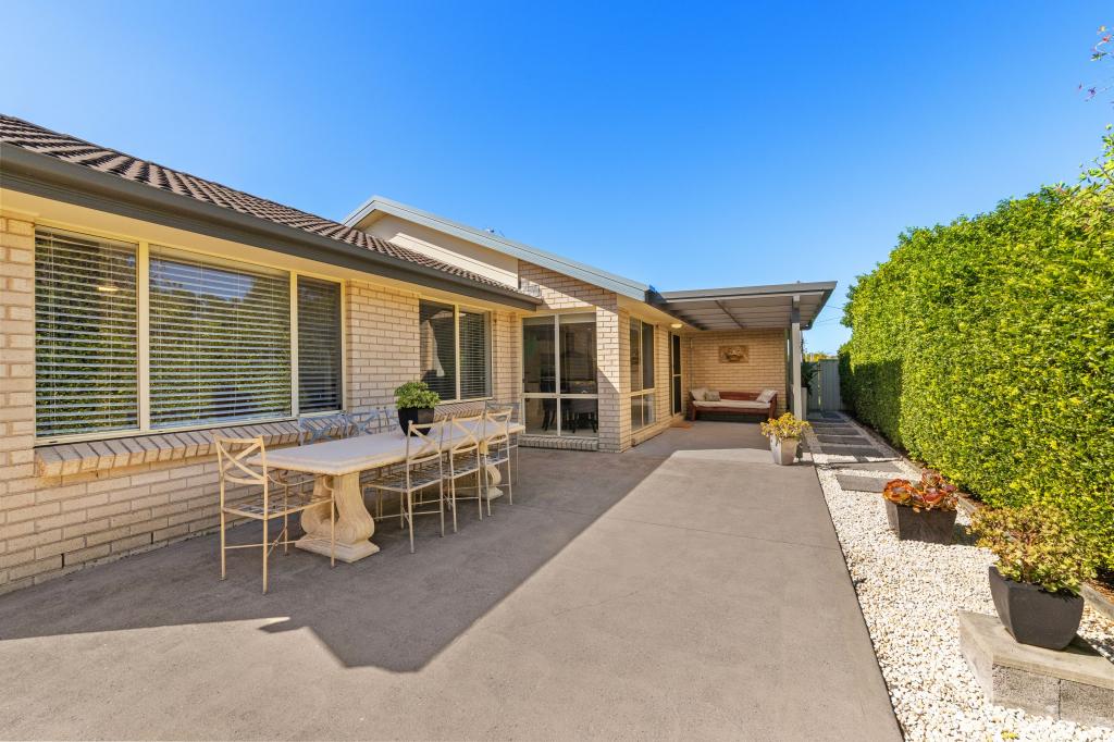 2B BORONIA RD, LAKE MUNMORAH, NSW 2259