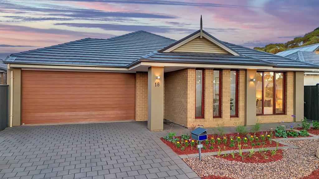 18 Salmon Gum Cres, Blakeview, SA 5114