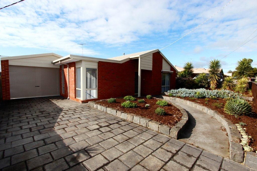 13 Sandalwood Ct, Grovedale, VIC 3216