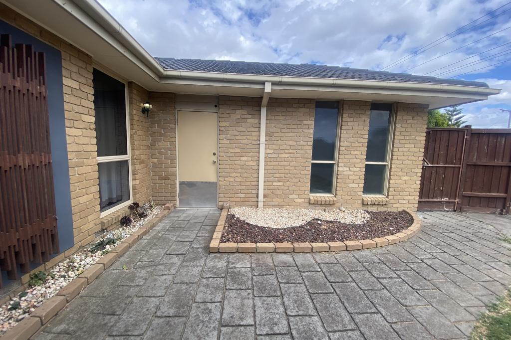 33 Camms Rd, Cranbourne, VIC 3977