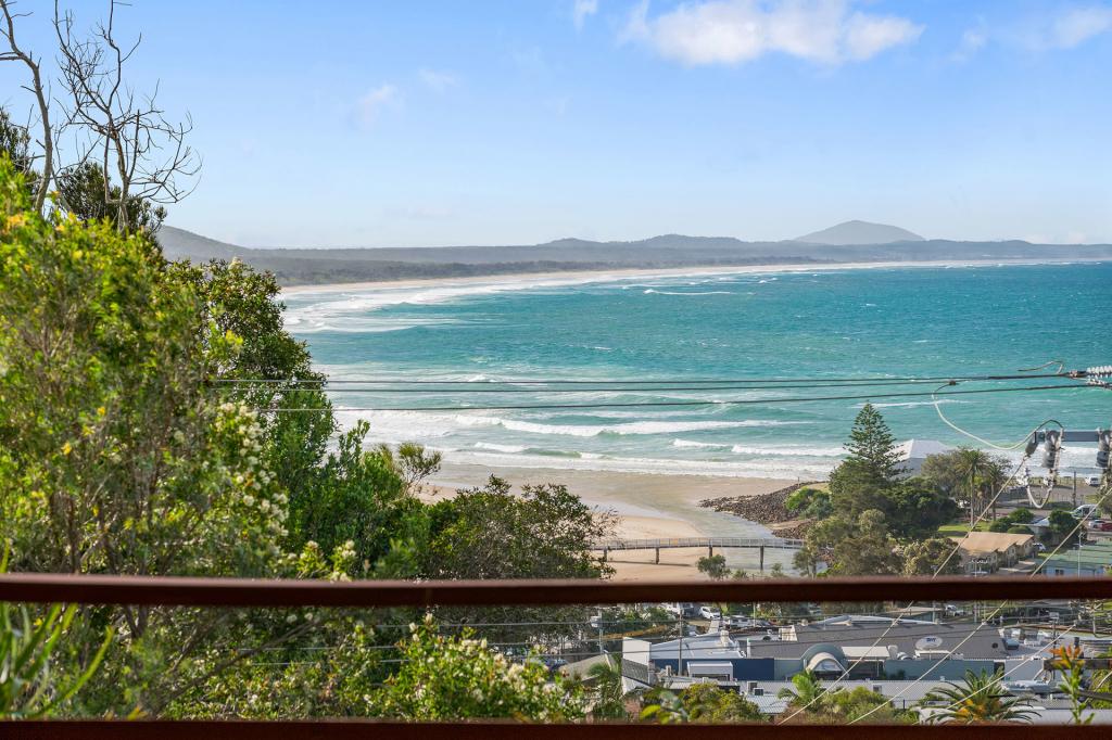 52 Dulconghi St, Crescent Head, NSW 2440