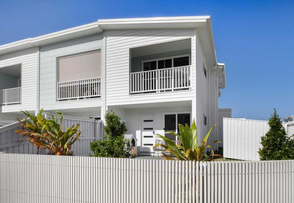 4 Clarence Way, Nirimba, QLD 4551