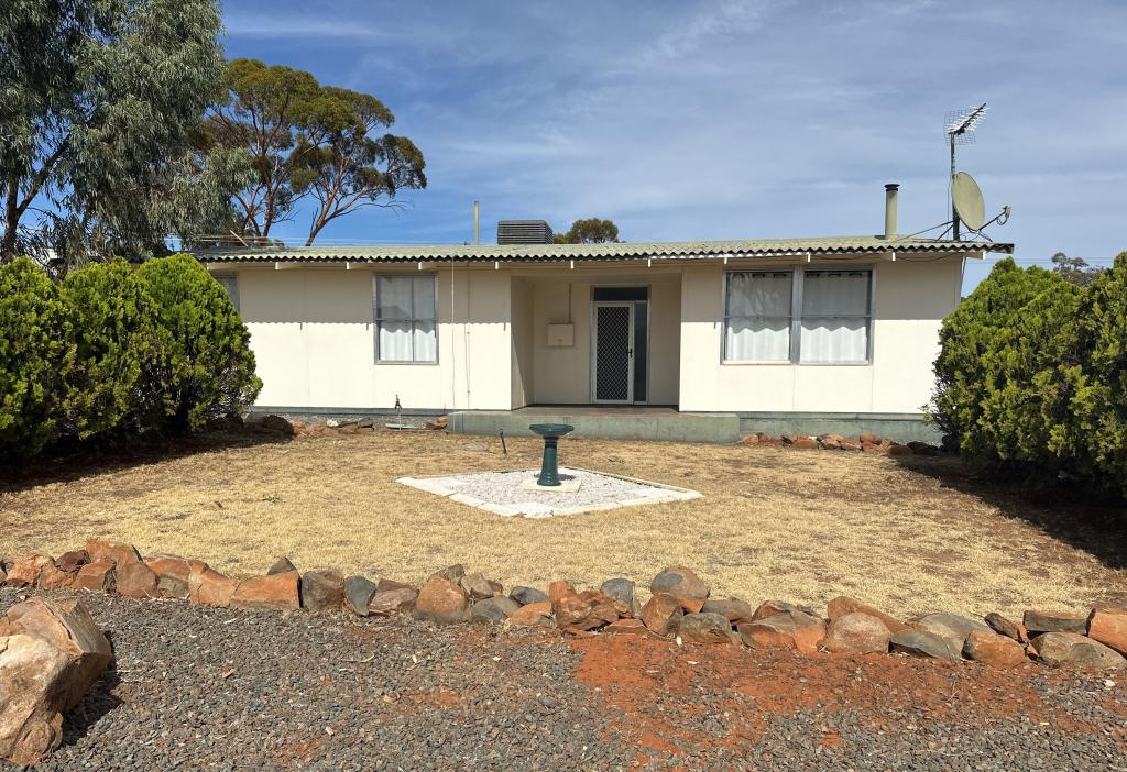 13 Grevillea Cres, Kambalda West, WA 6442