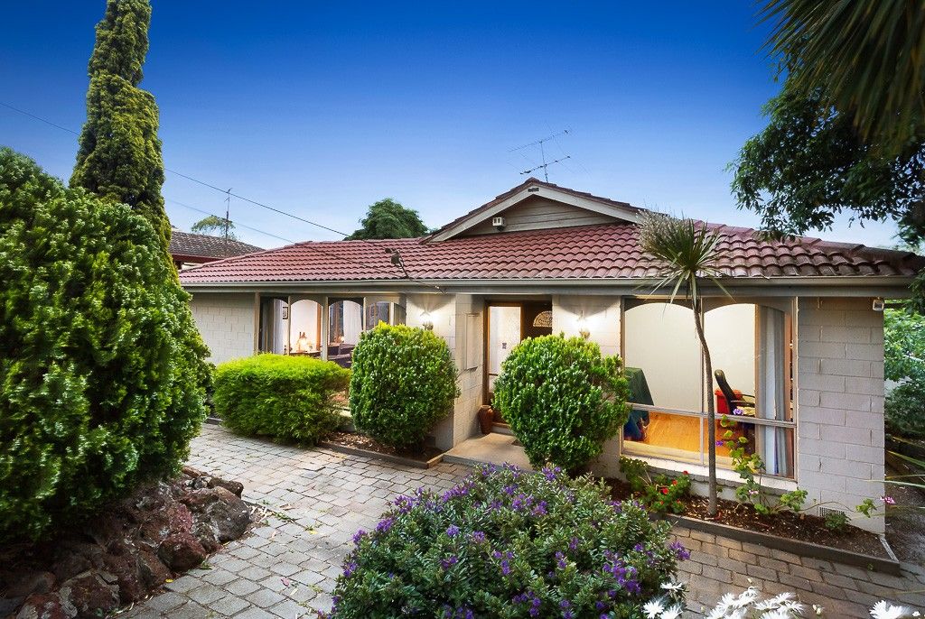 240 Manningham Rd, Templestowe Lower, VIC 3107