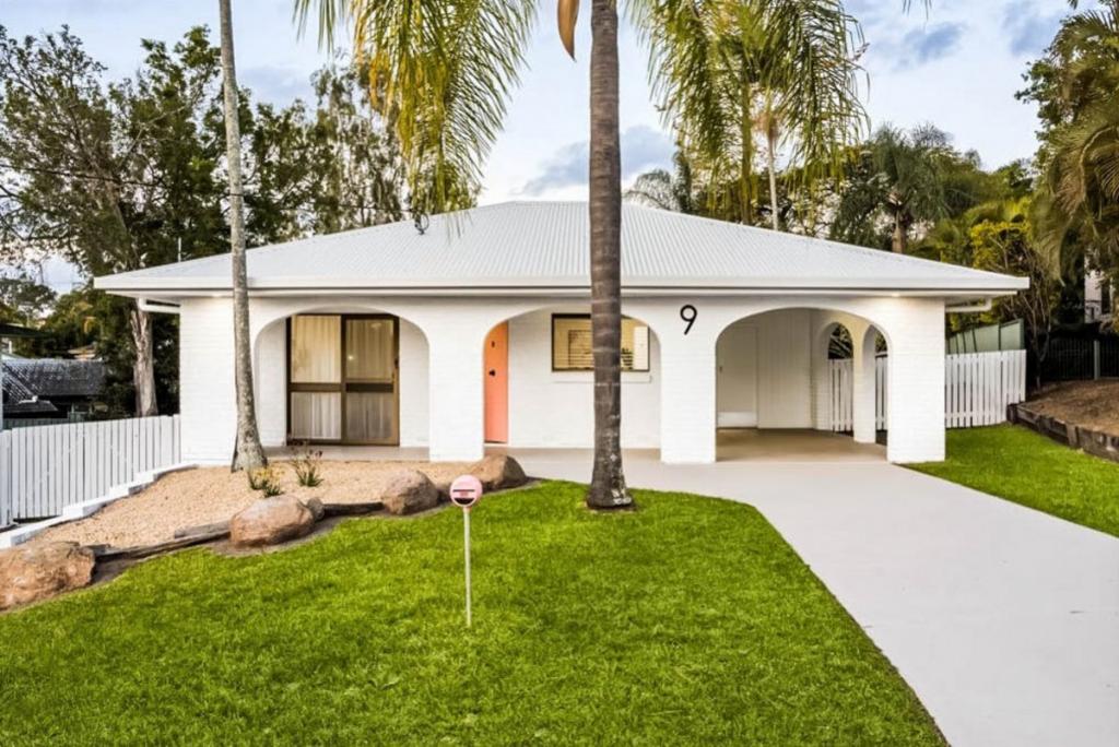 9 Belrose Ave, Petrie, QLD 4502