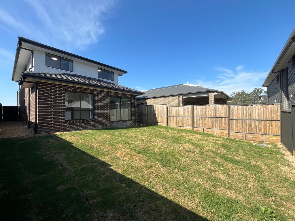 5 Palfrey St, Box Hill, NSW 2765