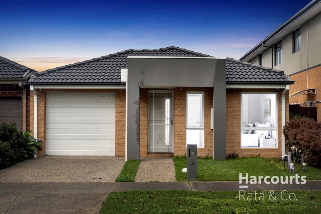 11 Charnwood St, Mickleham, VIC 3064