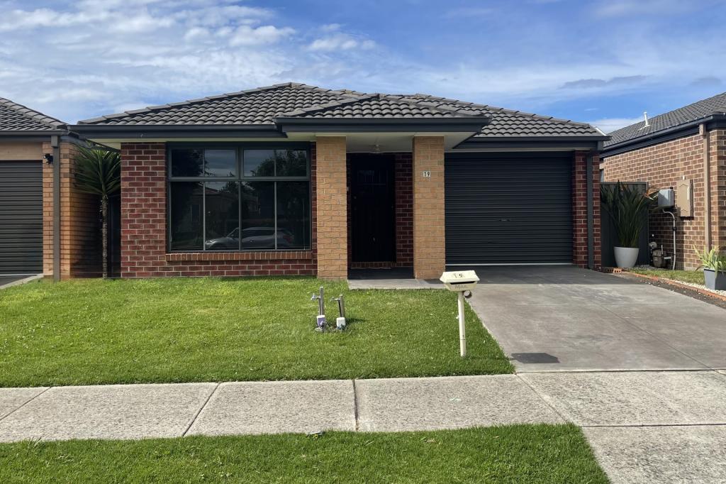 19 Challenger Cct, Cranbourne East, VIC 3977
