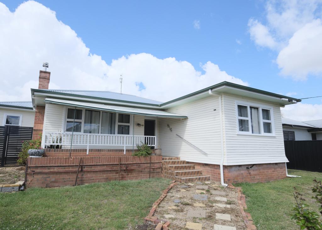 18 Butler St, Inverell, NSW 2360
