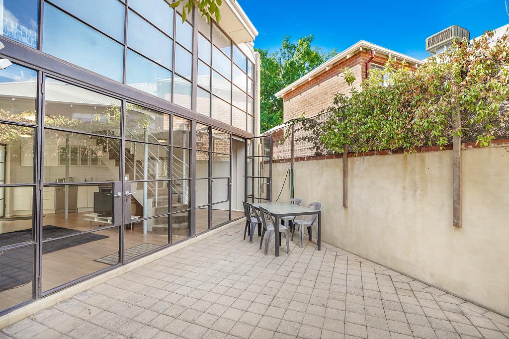 3/2 Court Pl, Subiaco, WA 6008