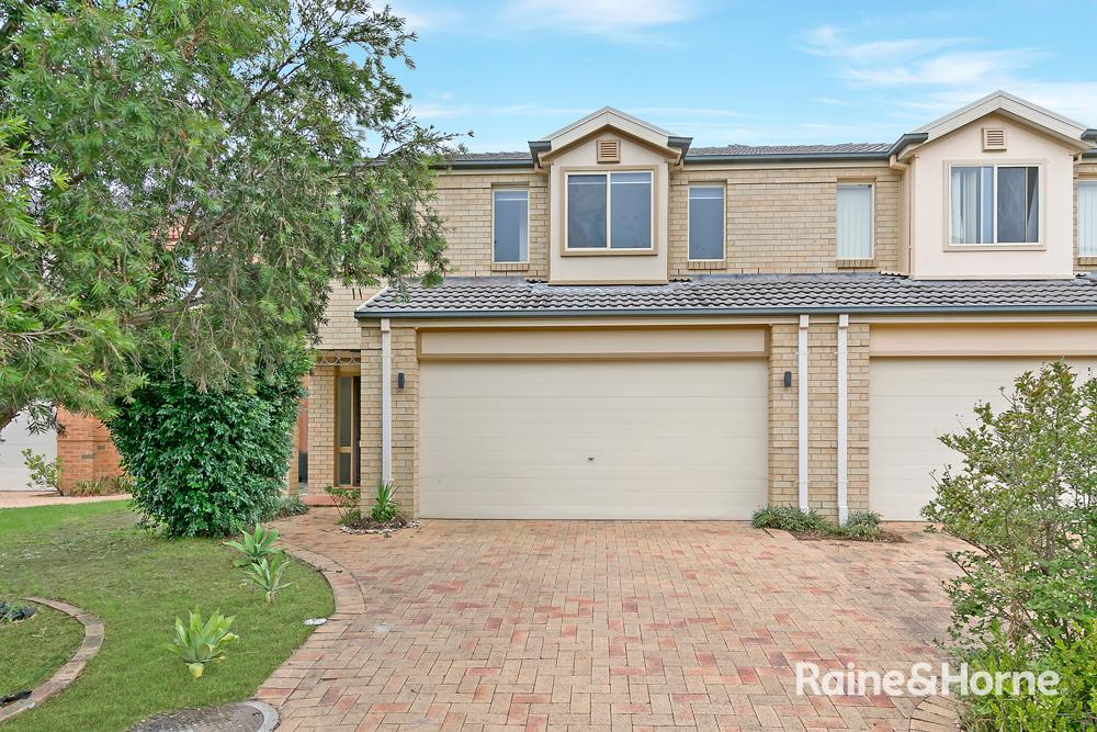 19 KIRKTON PL, BEAUMONT HILLS, NSW 2155