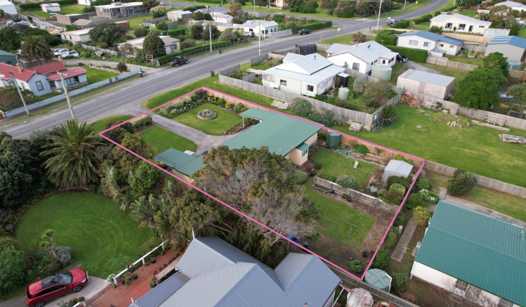 40 Edward St, Currie, TAS 7256