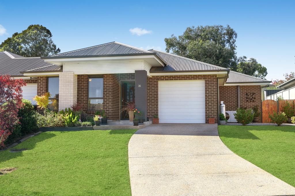 35 Dunphy Cres, Mudgee, NSW 2850