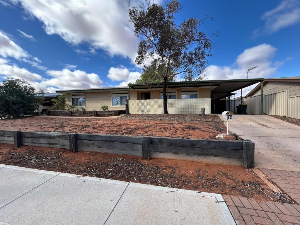 52 Pioneer Dr, Roxby Downs, SA 5725
