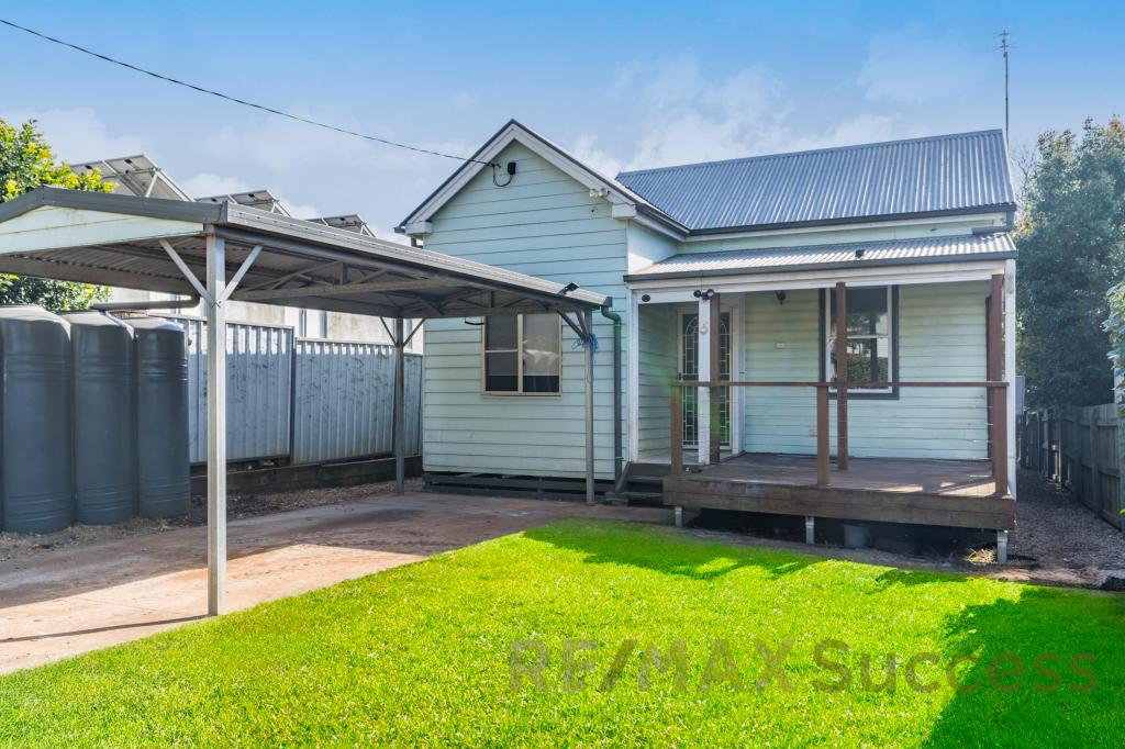 5 SEATON ST, SOUTH TOOWOOMBA, QLD 4350