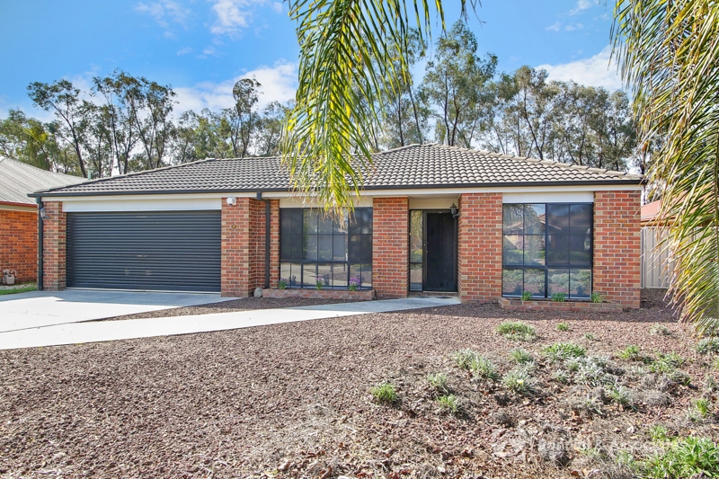 8 Hook Ct, Wodonga, VIC 3690