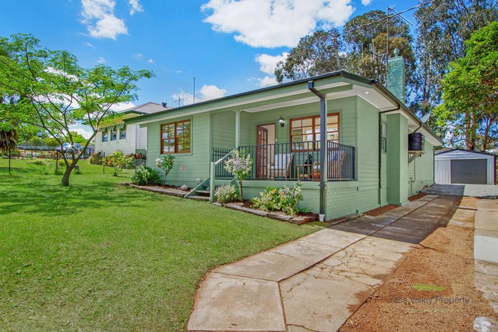 10 Petit St, Yass, NSW 2582