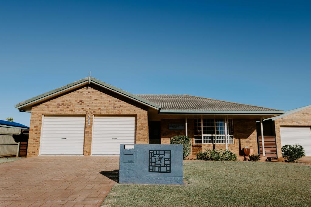 17 Westview Tce, Avoca, QLD 4670