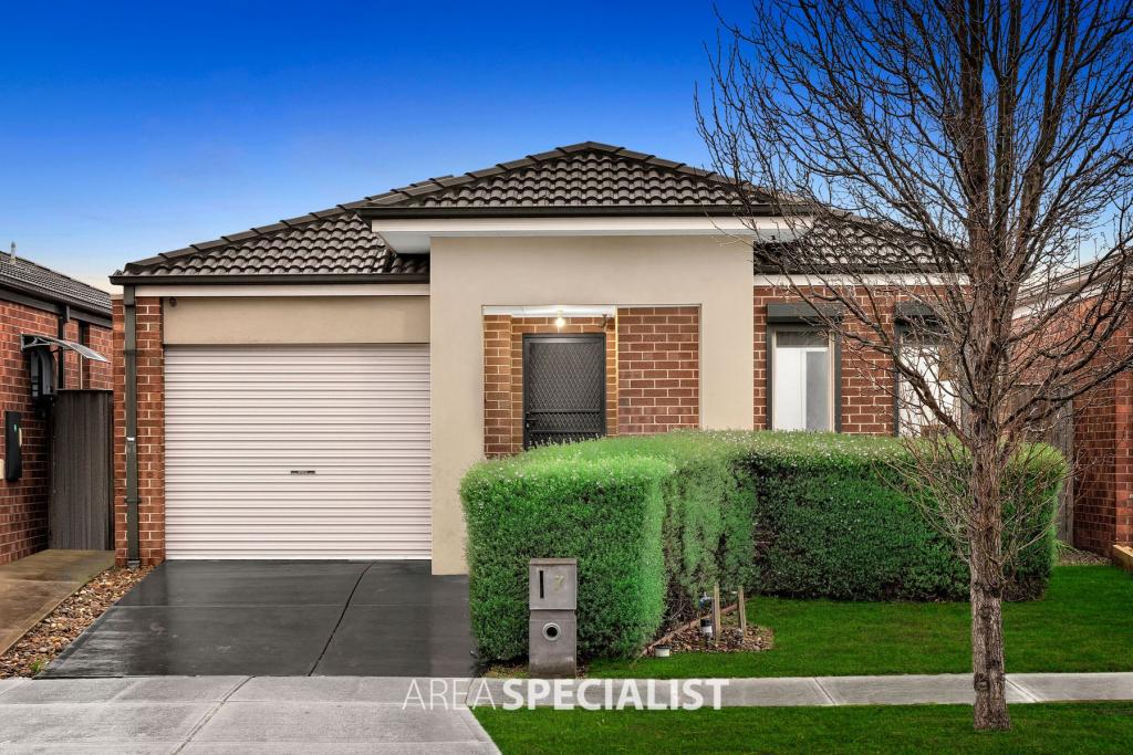 7 Paxford Dr, Cranbourne North, VIC 3977