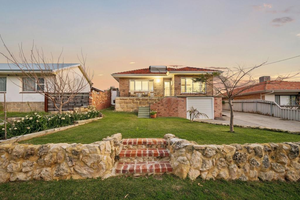 69 Samson St, White Gum Valley, WA 6162