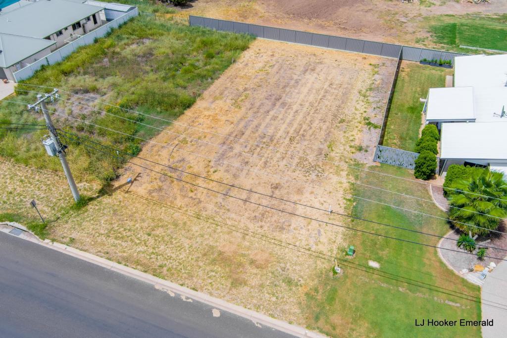 176 Opal St, Emerald, QLD 4720