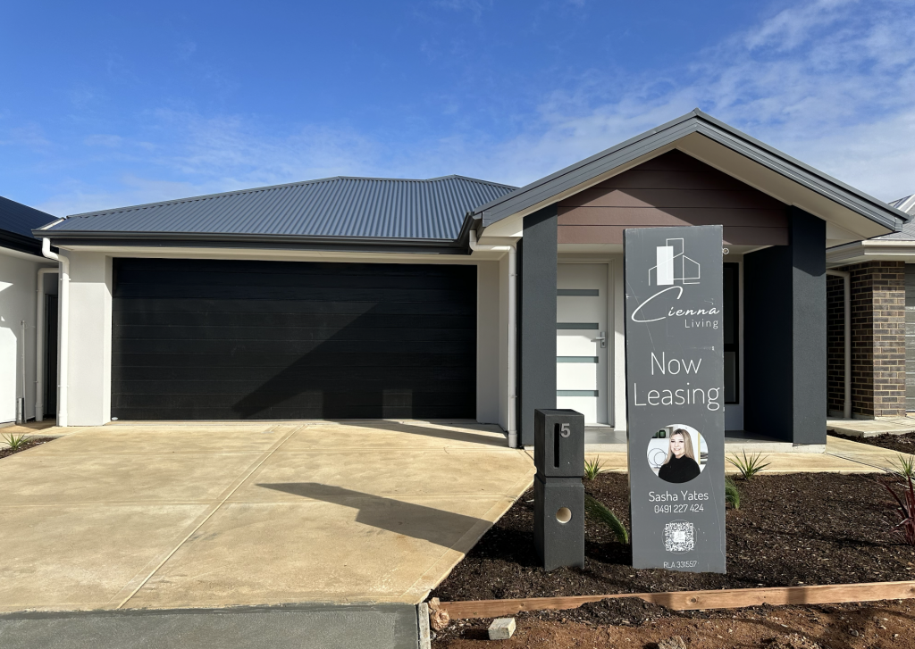 5 Badman St, Munno Para Downs, SA 5115