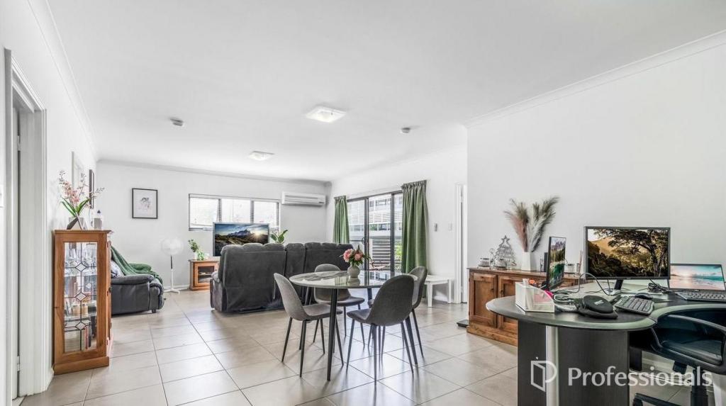 3/9 Linkage Ave, Cockburn Central, WA 6164