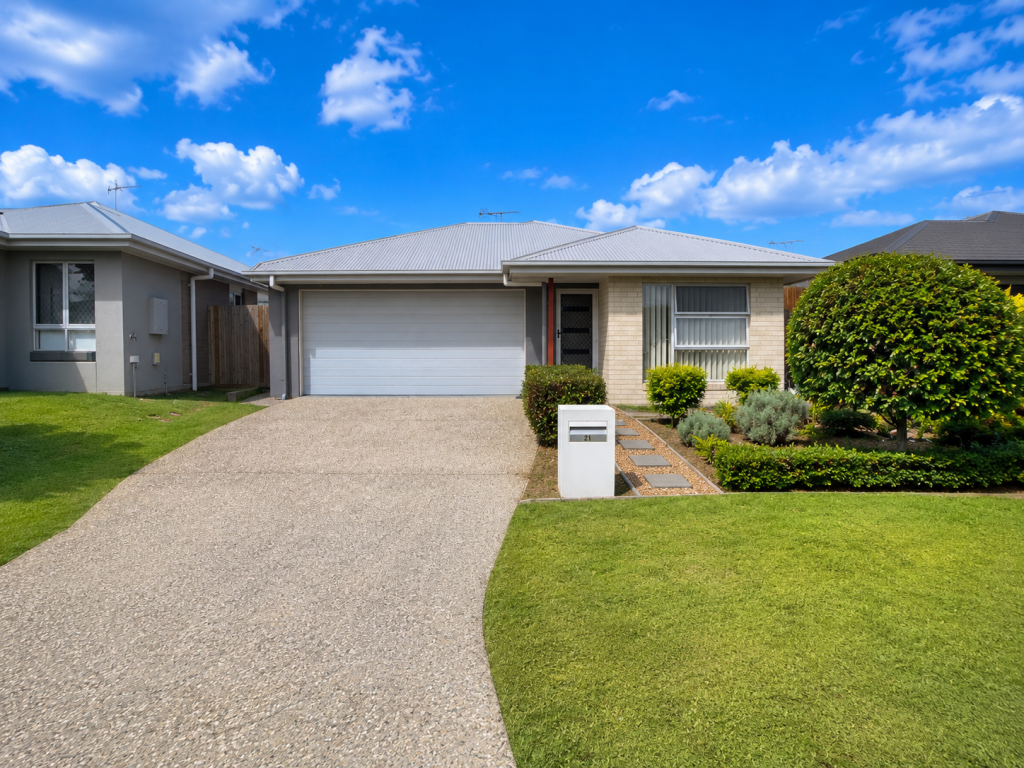 21 Proctor Cct, Logan Reserve, QLD 4133