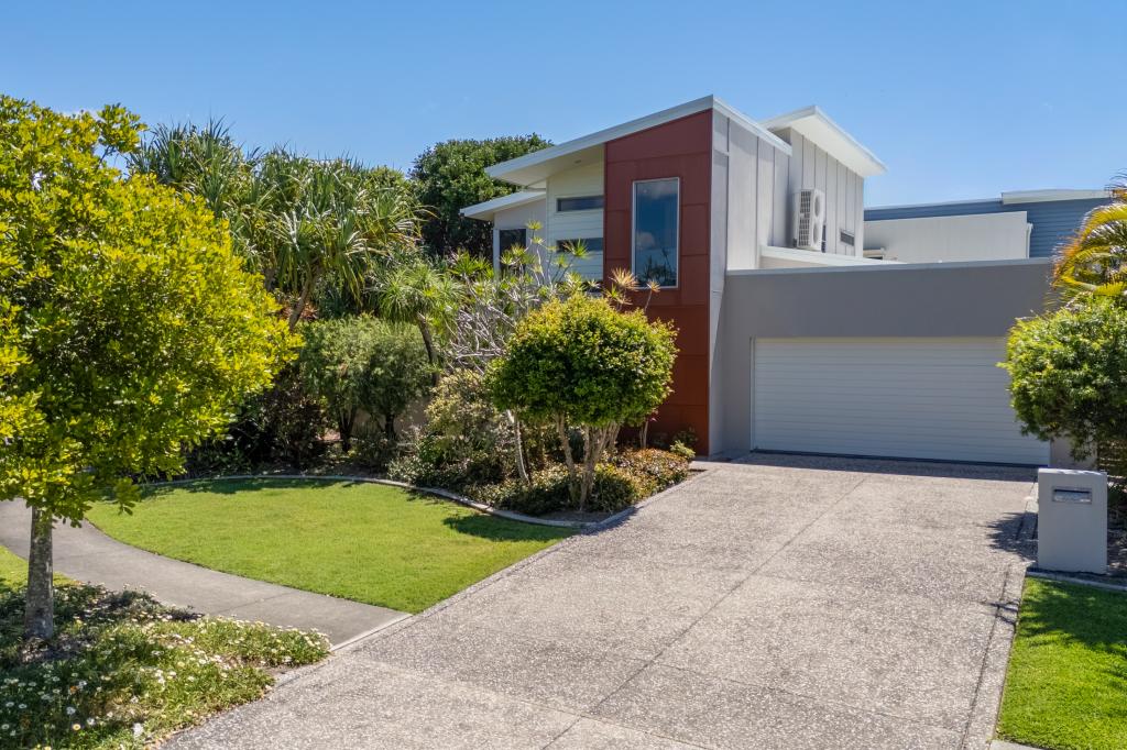 26 North Beach Pl, Mudjimba, QLD 4564
