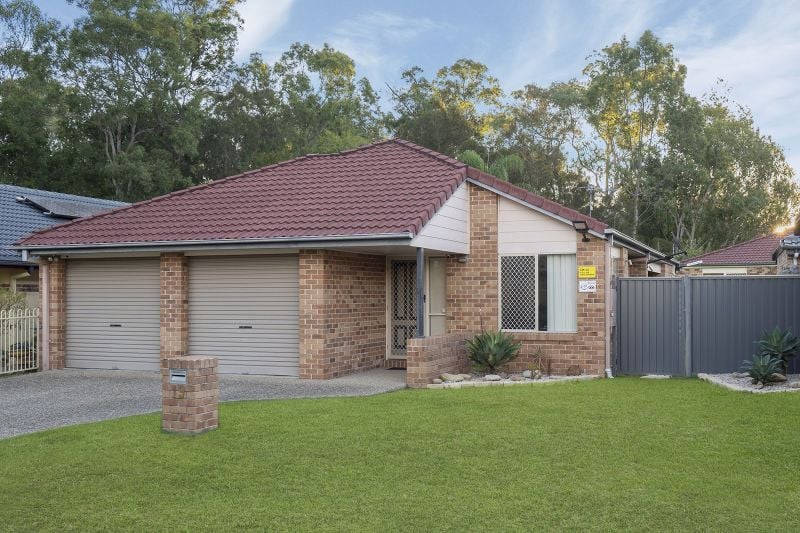 19 Glasshouse Cres, Forest Lake, QLD 4078