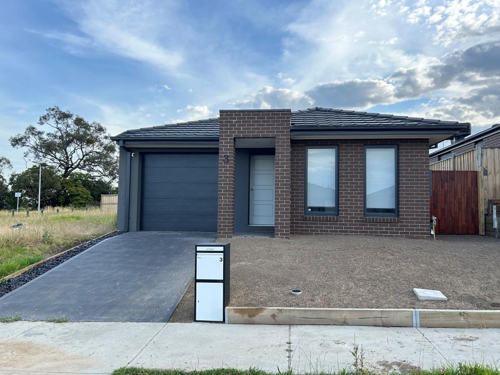 3 Strathfield Ct, Cranbourne East, VIC 3977