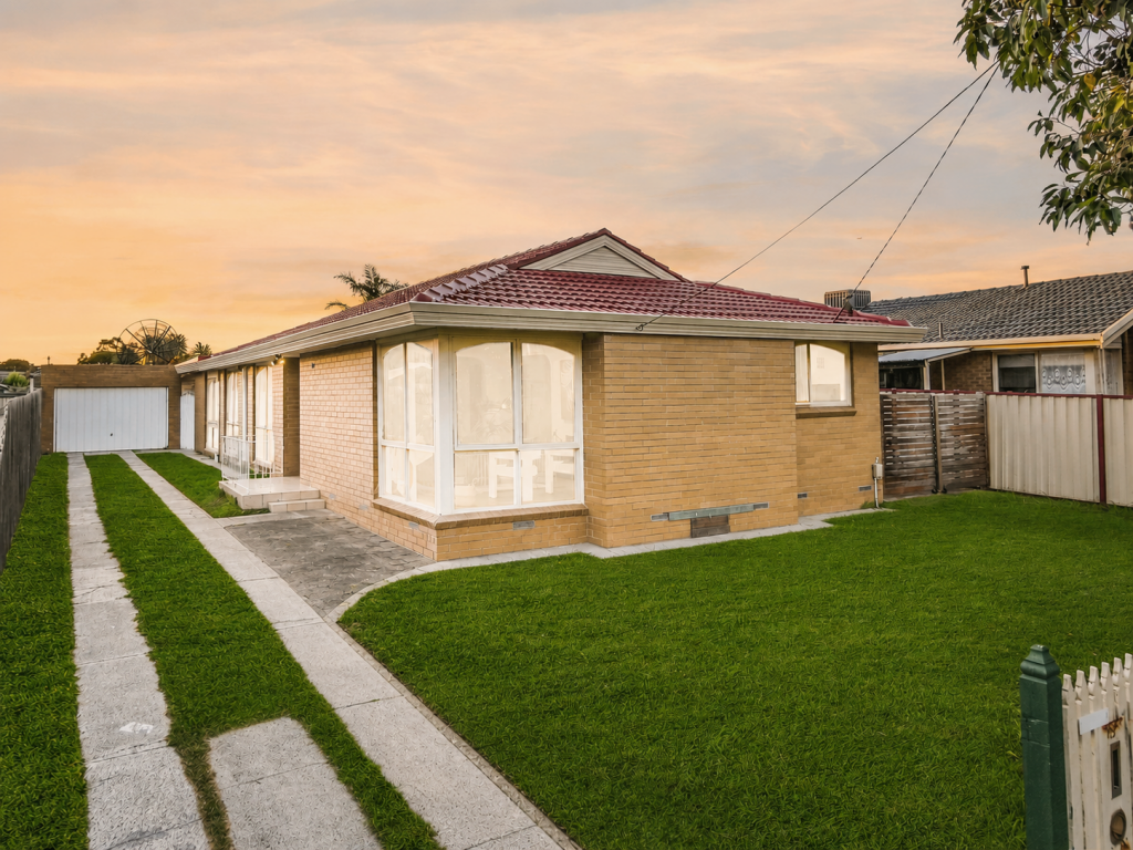 15 Piccadilly Cres, Keysborough, VIC 3173