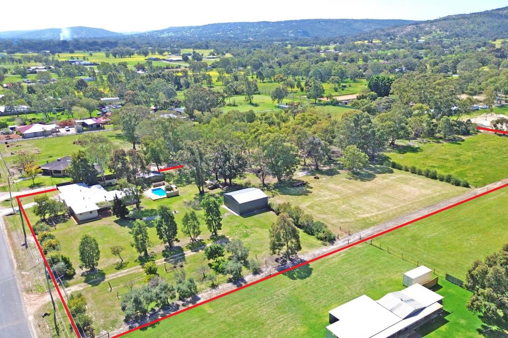 206 Gugeri Rd, Herne Hill, WA 6056