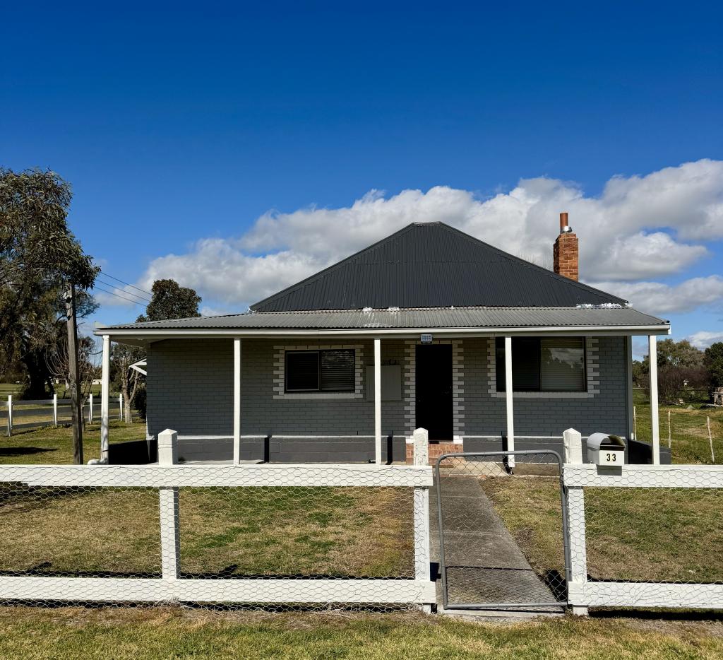 33 Young St, Quirindi, NSW 2343
