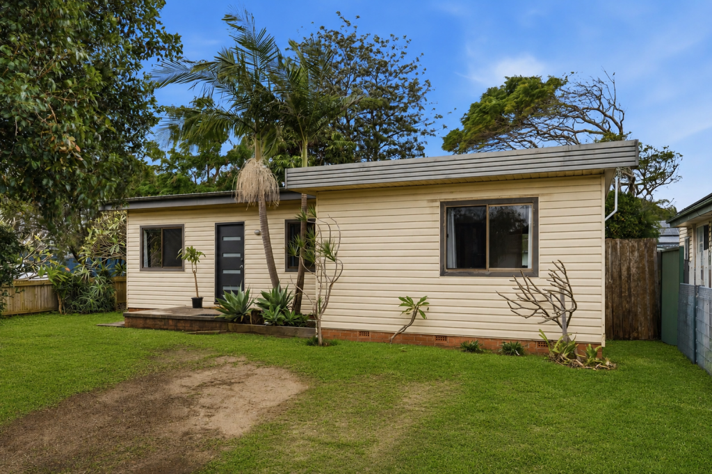 98 Trafalgar Ave, Umina Beach, NSW 2257