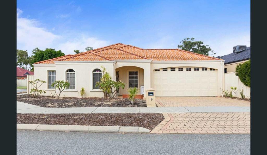 9 ELYARD CRES, STIRLING, WA 6021