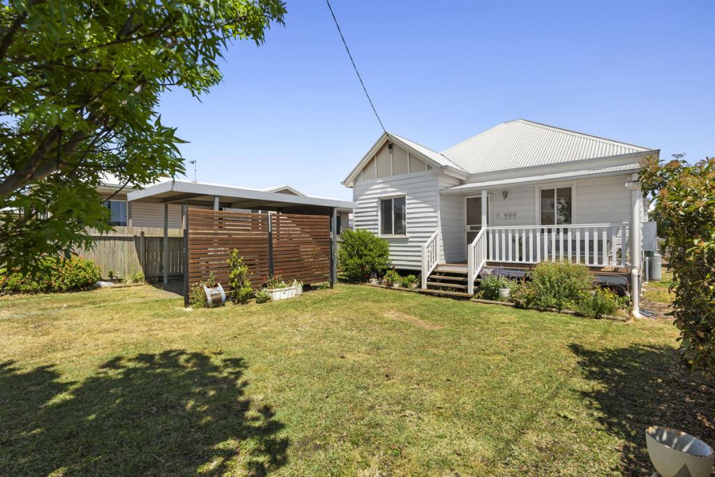 62 Victoria St, Clifton, QLD 4361