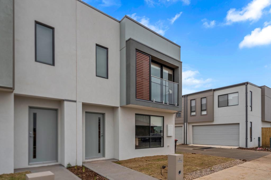 4 Dawson St, Thornhill Park, VIC 3335