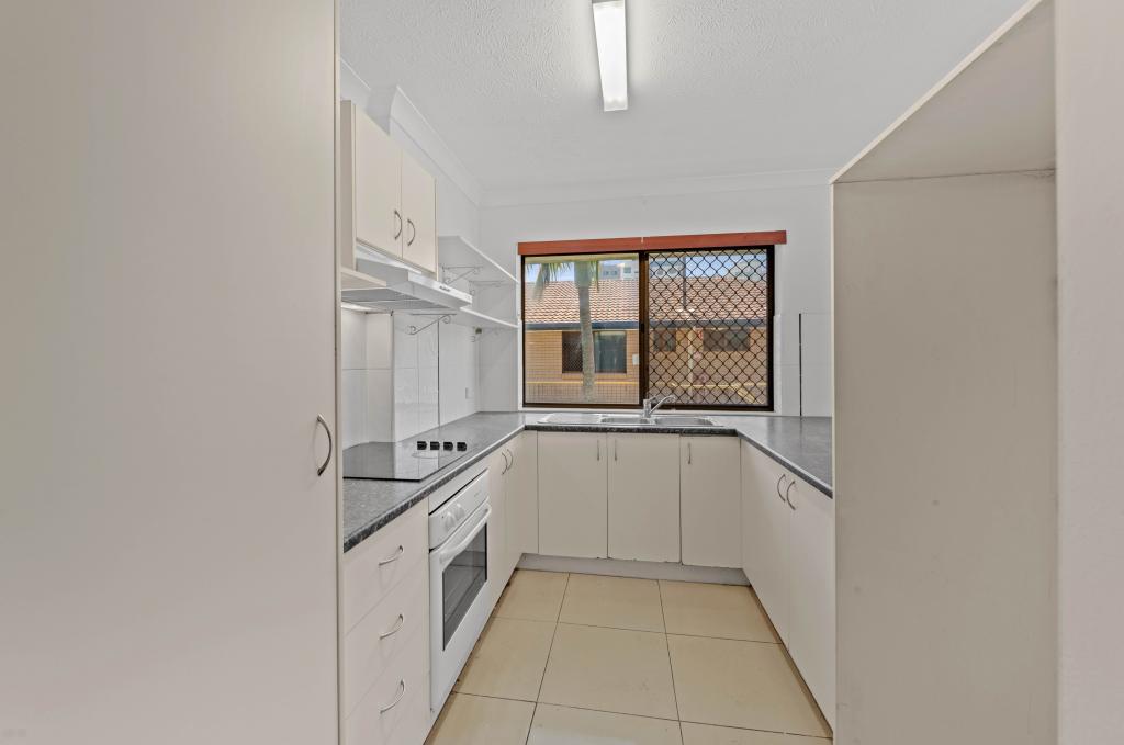 10/29 Imperial Pde, Labrador, QLD 4215