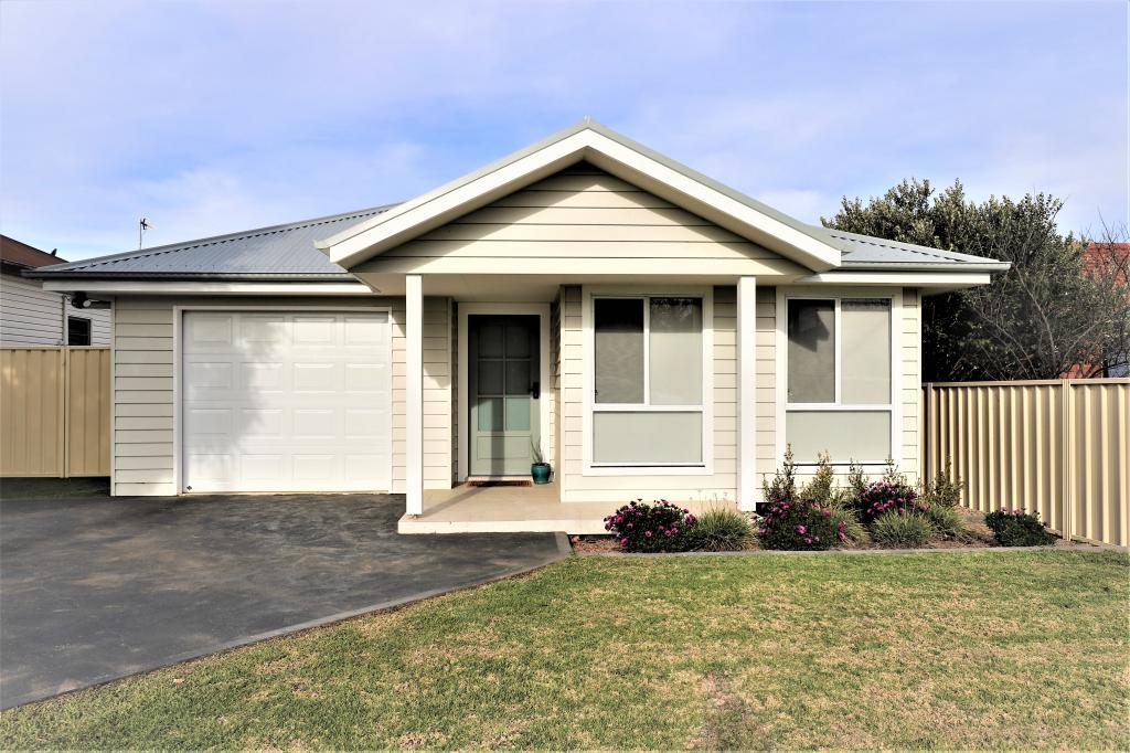 52 Crown St, Cootamundra, NSW 2590