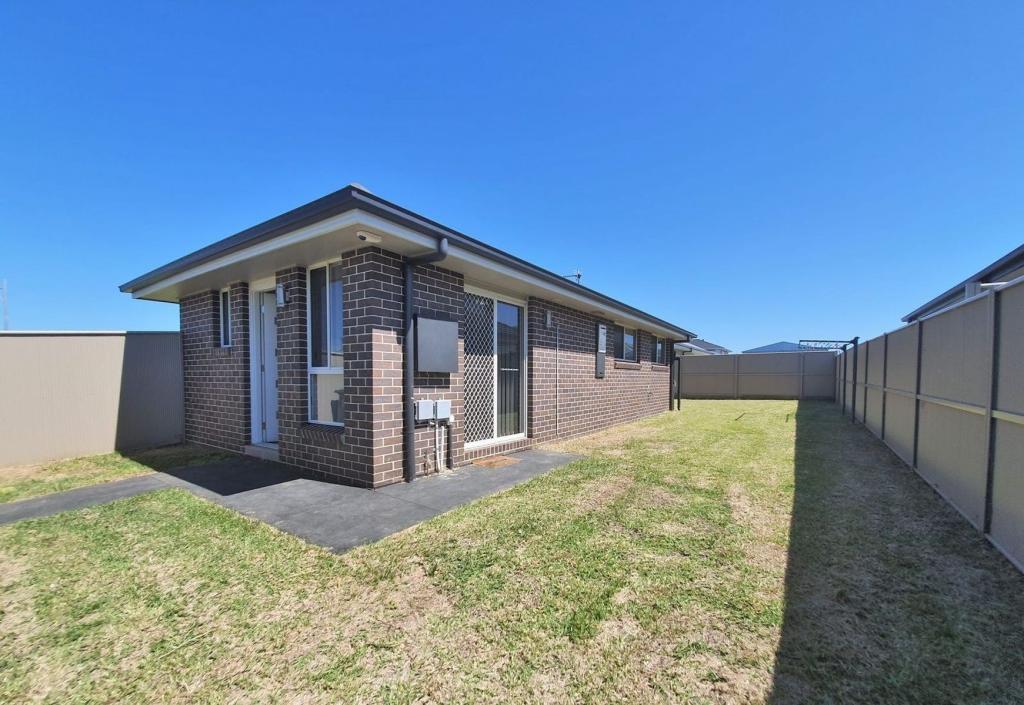 95 Spring Farm Dr, Spring Farm, NSW 2570