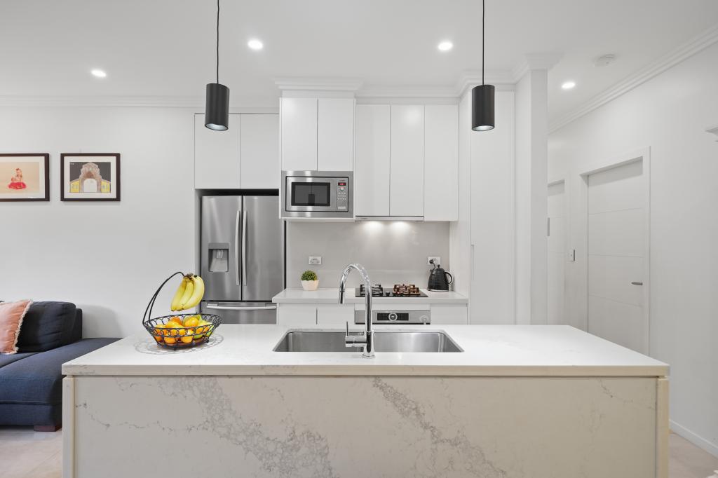 2/73 Tennyson Rd, Tennyson Point, NSW 2111