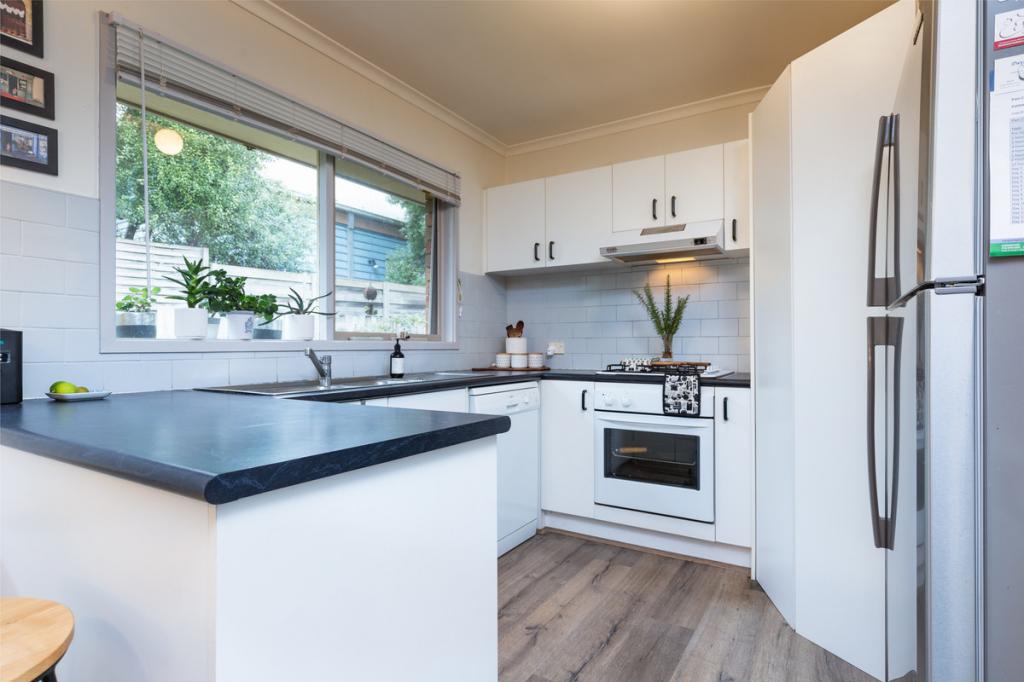 3/52 Alameda Ave, Mornington, VIC 3931