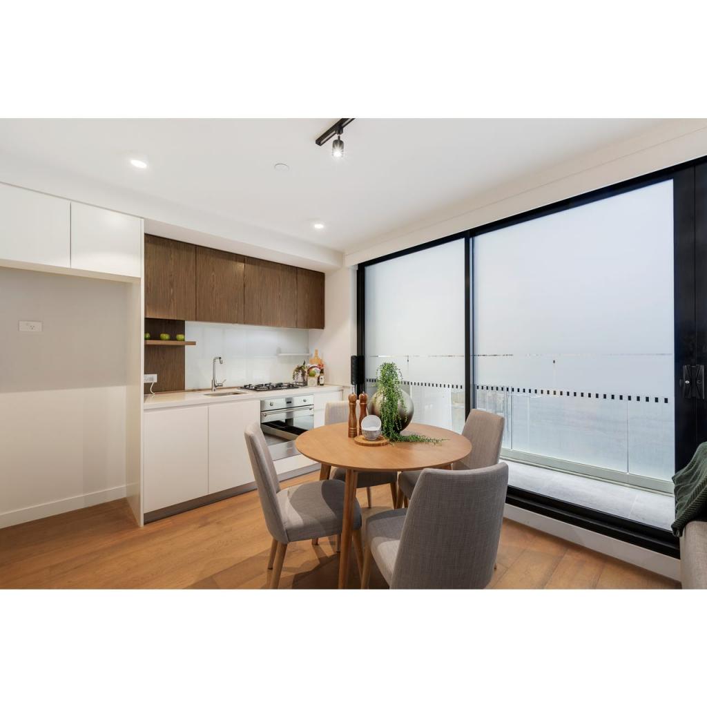 1009/2 CLAREMONT ST, SOUTH YARRA, VIC 3141